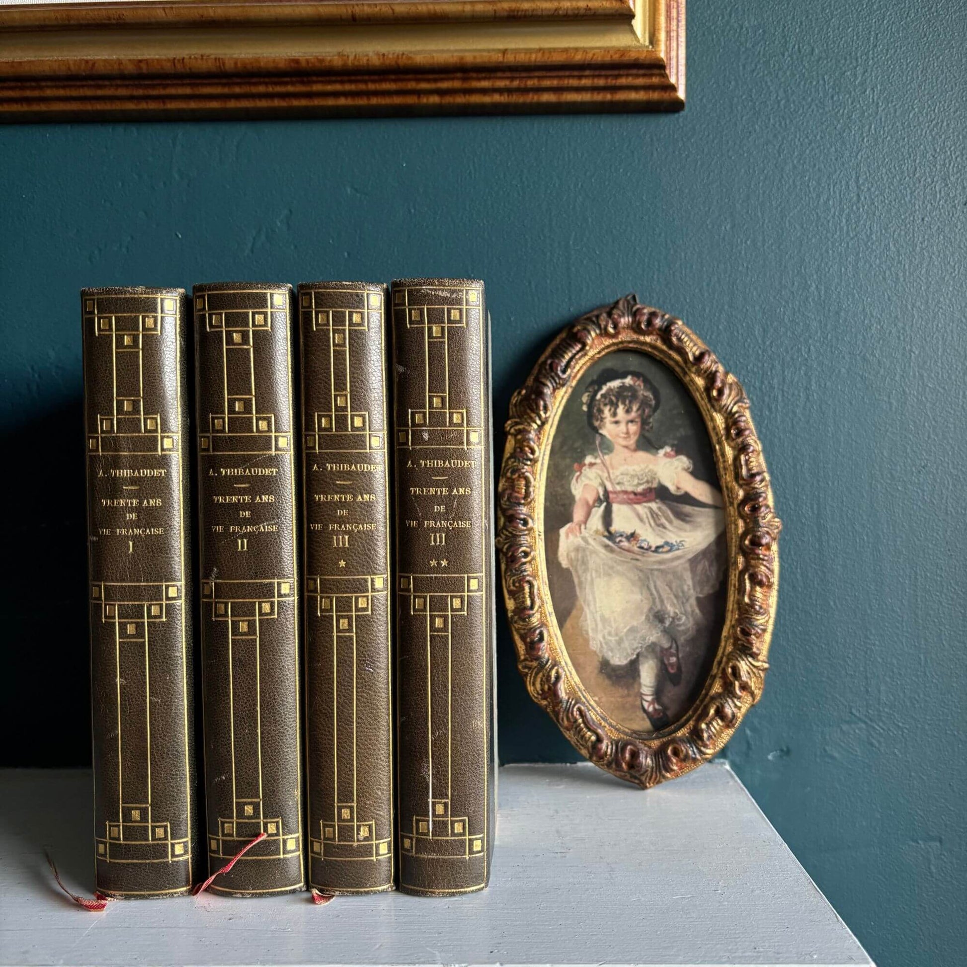 Vintage Hand Made Florentine Wooden Gilt Oval Frame image 3