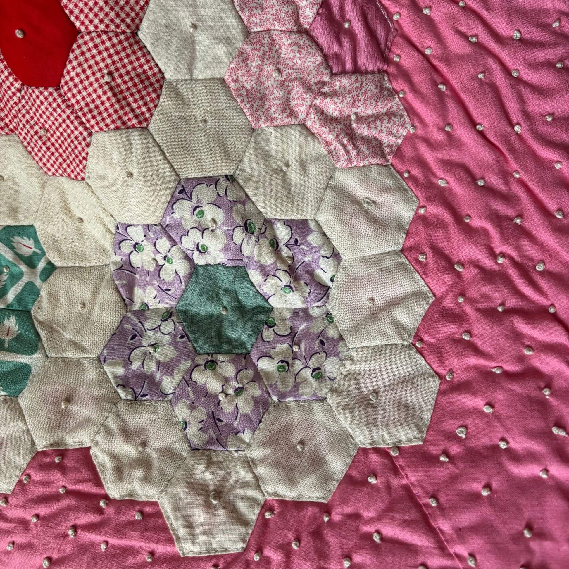 Vintage Grandmothers Flower Garden Comfort Quilt 1940 image 6