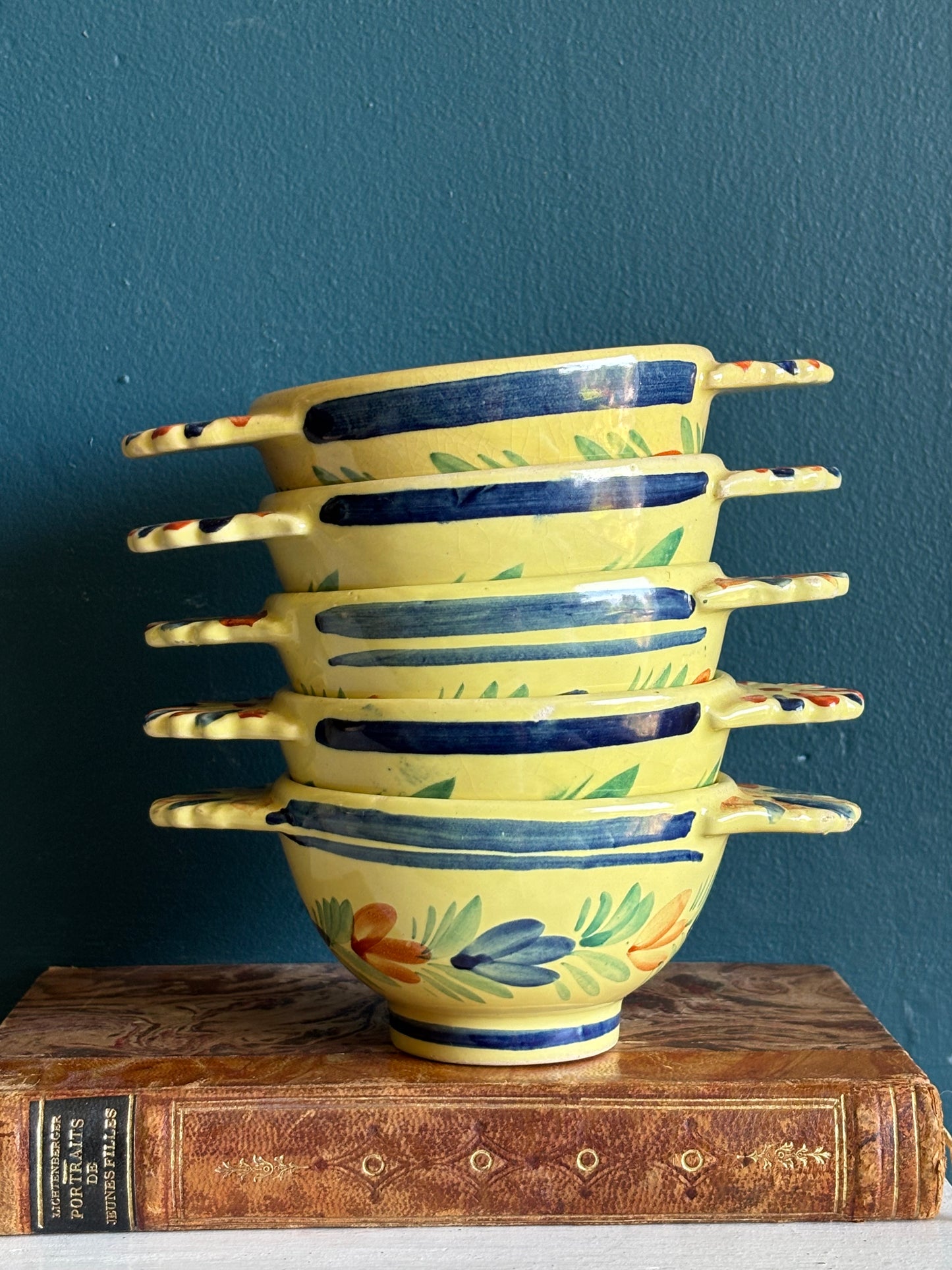 Vintage Hand Painted French Faience Quimper Lug Handled Bowl