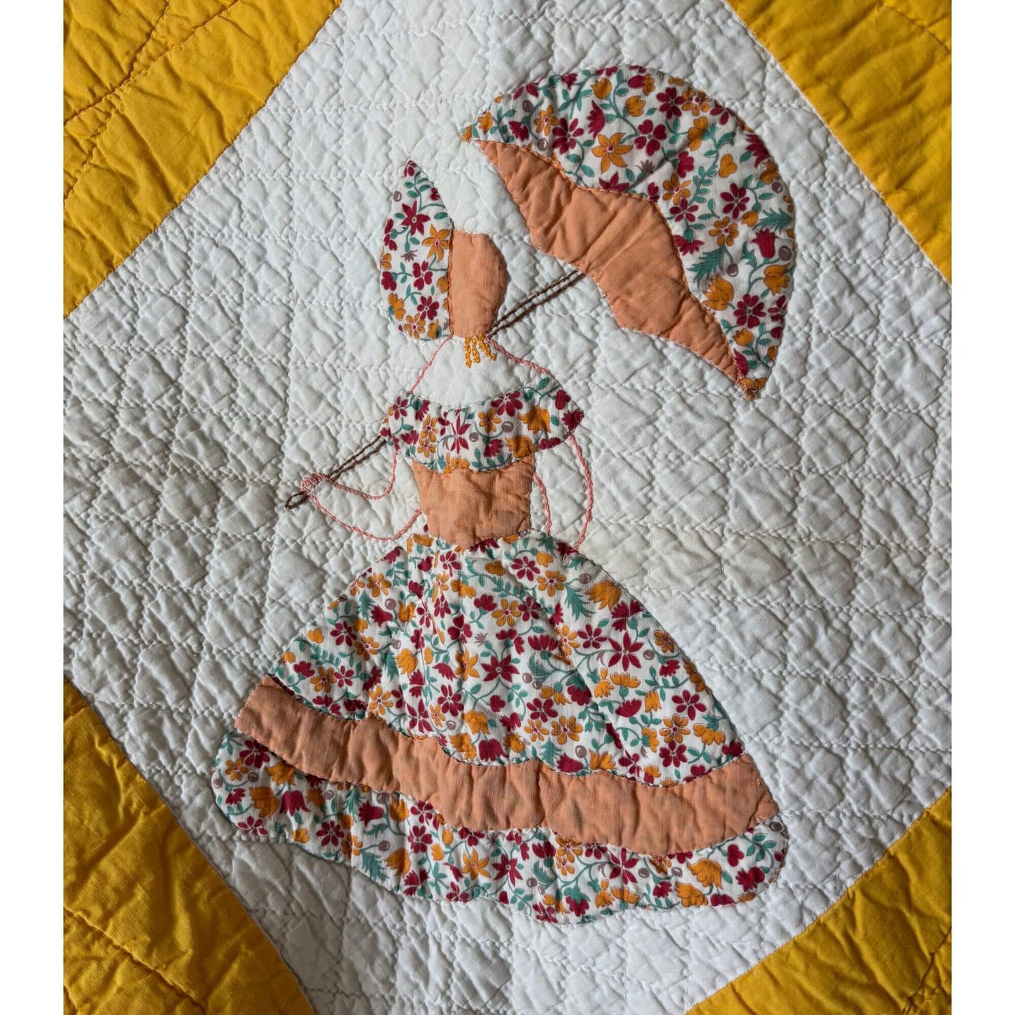 Vintage Colonial Ladies Handmade Quilt 1930's image 3