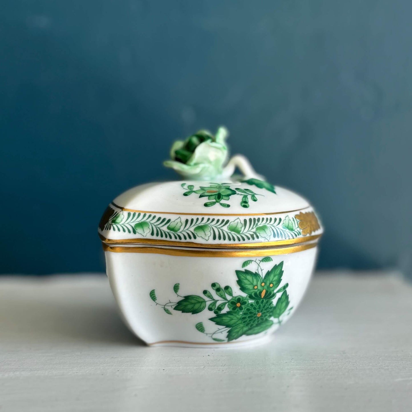 Herend Annonyi Green Chinese Bouquet Vase & Lidded Jar image 11