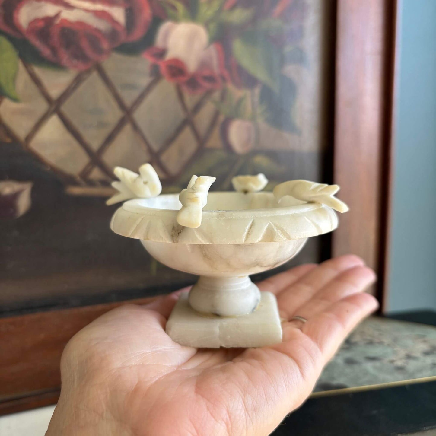 Vintage Alabaster Bird Bath w/ Doves Italian image 4
