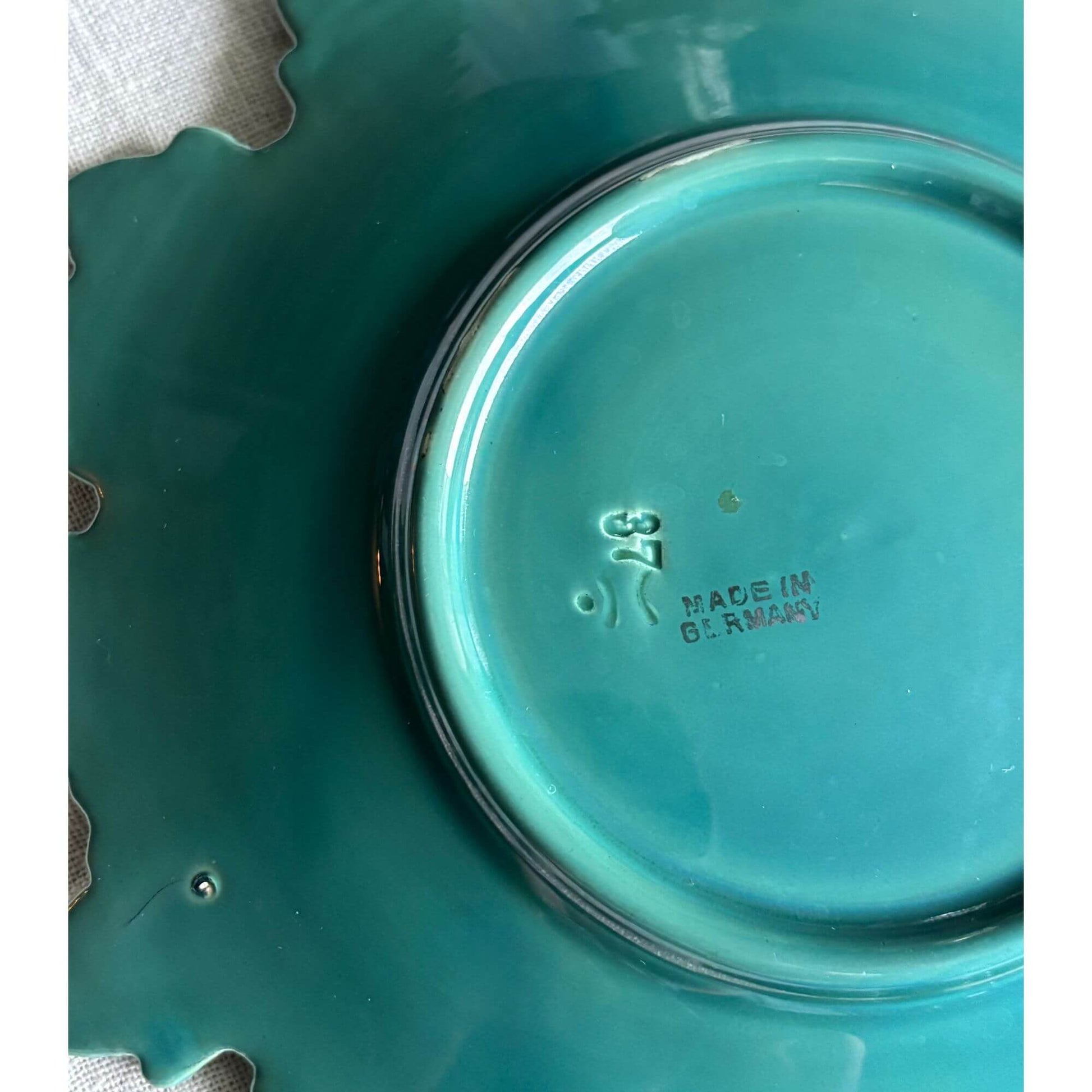 Vintage Green Leaf Plates Set of 4 with Handles image 3