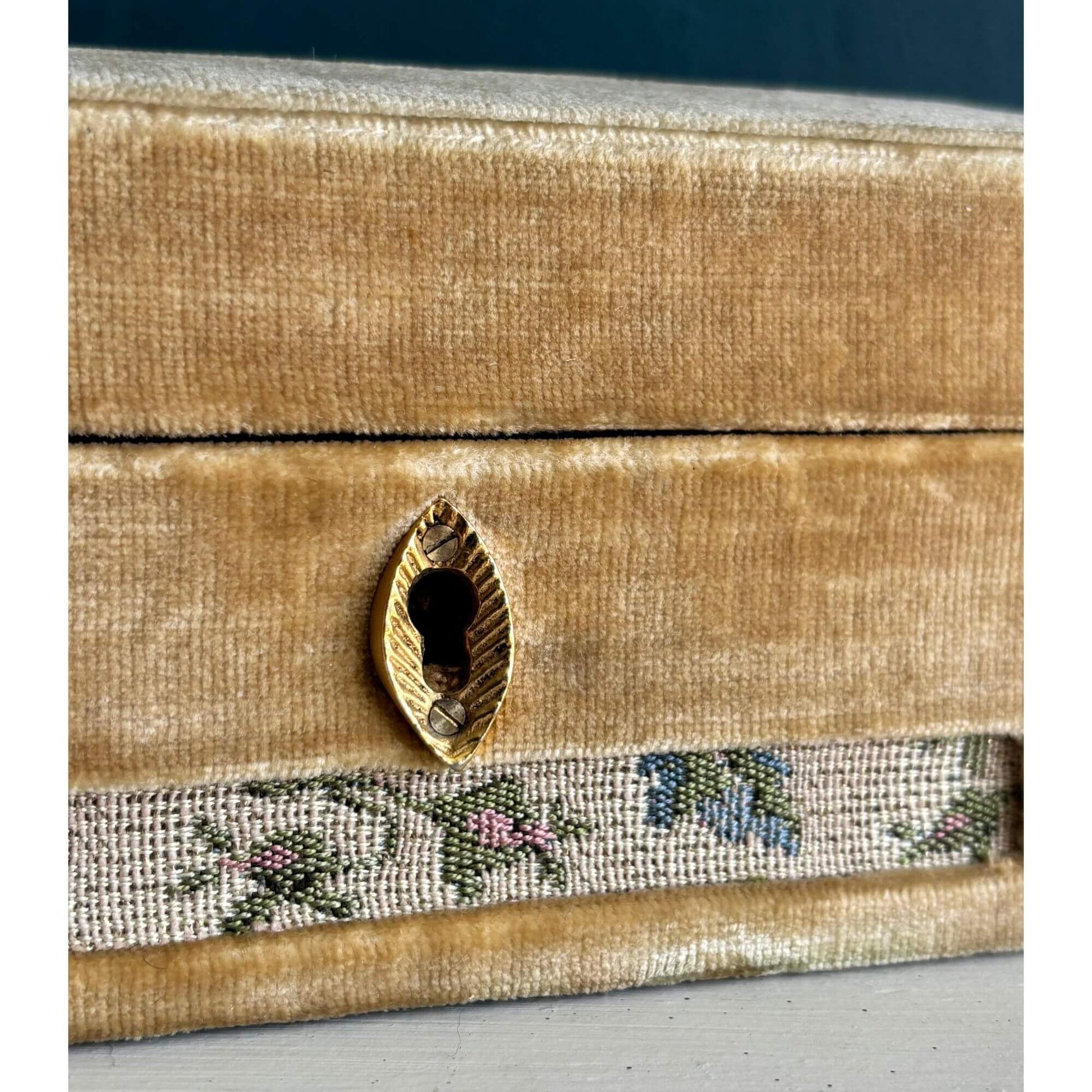 Vintage Italian Tapestry & Champagne Velvet Keepsake Box image 5