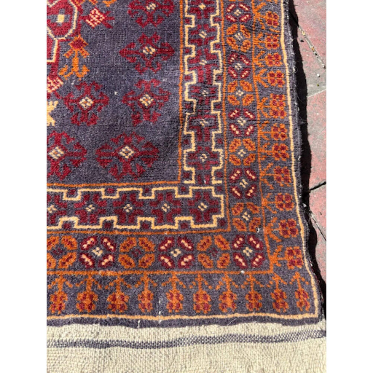 Gorgeous Vintage Wool Rug Runner Measures 2.5' x 9.5' image 3