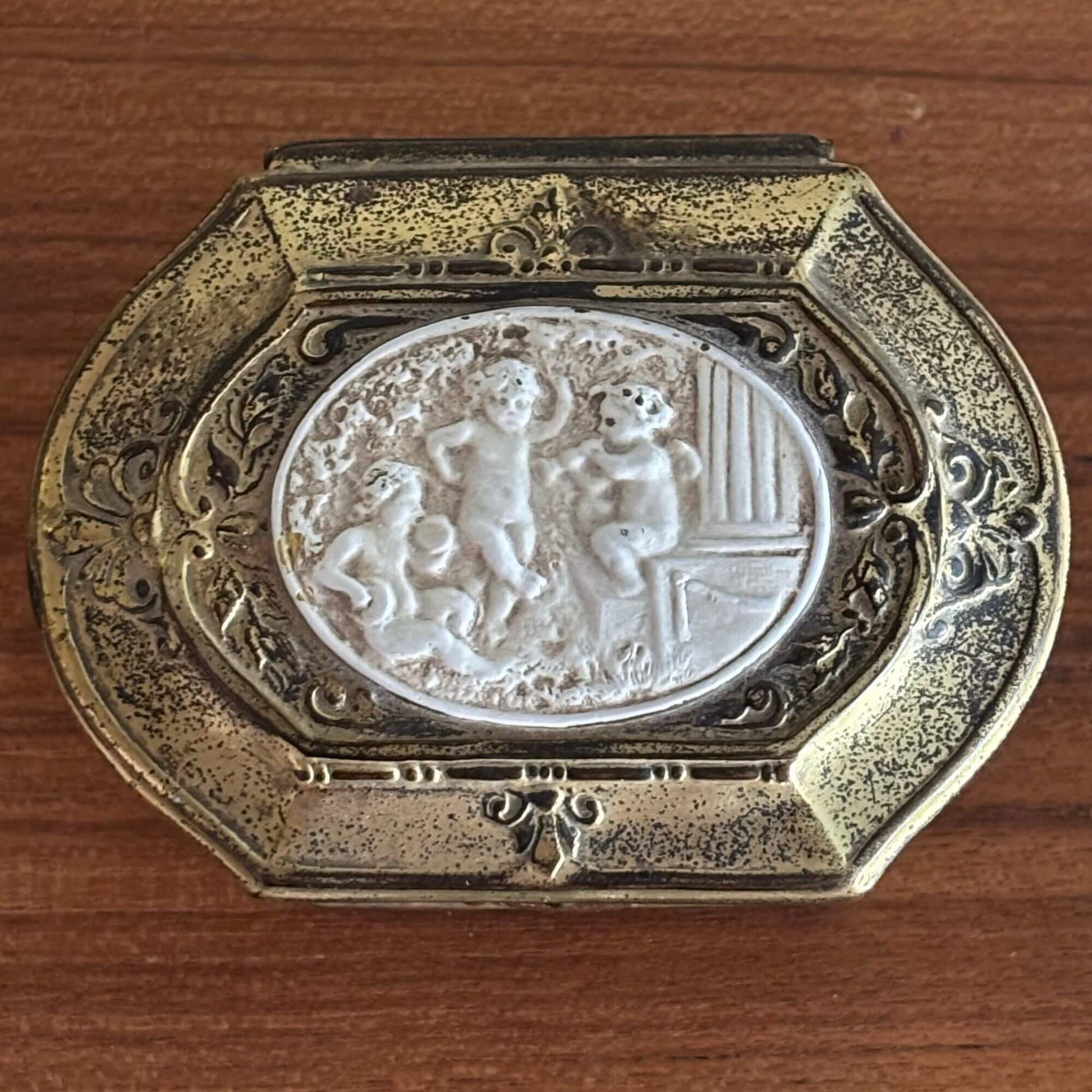 Vintage Gold Metal French style ring Casket Box image 3