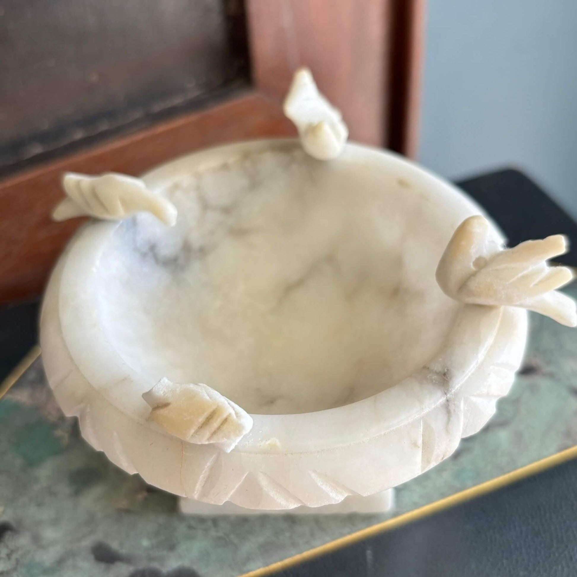 Vintage Alabaster Bird Bath w/ Doves Italian image 2