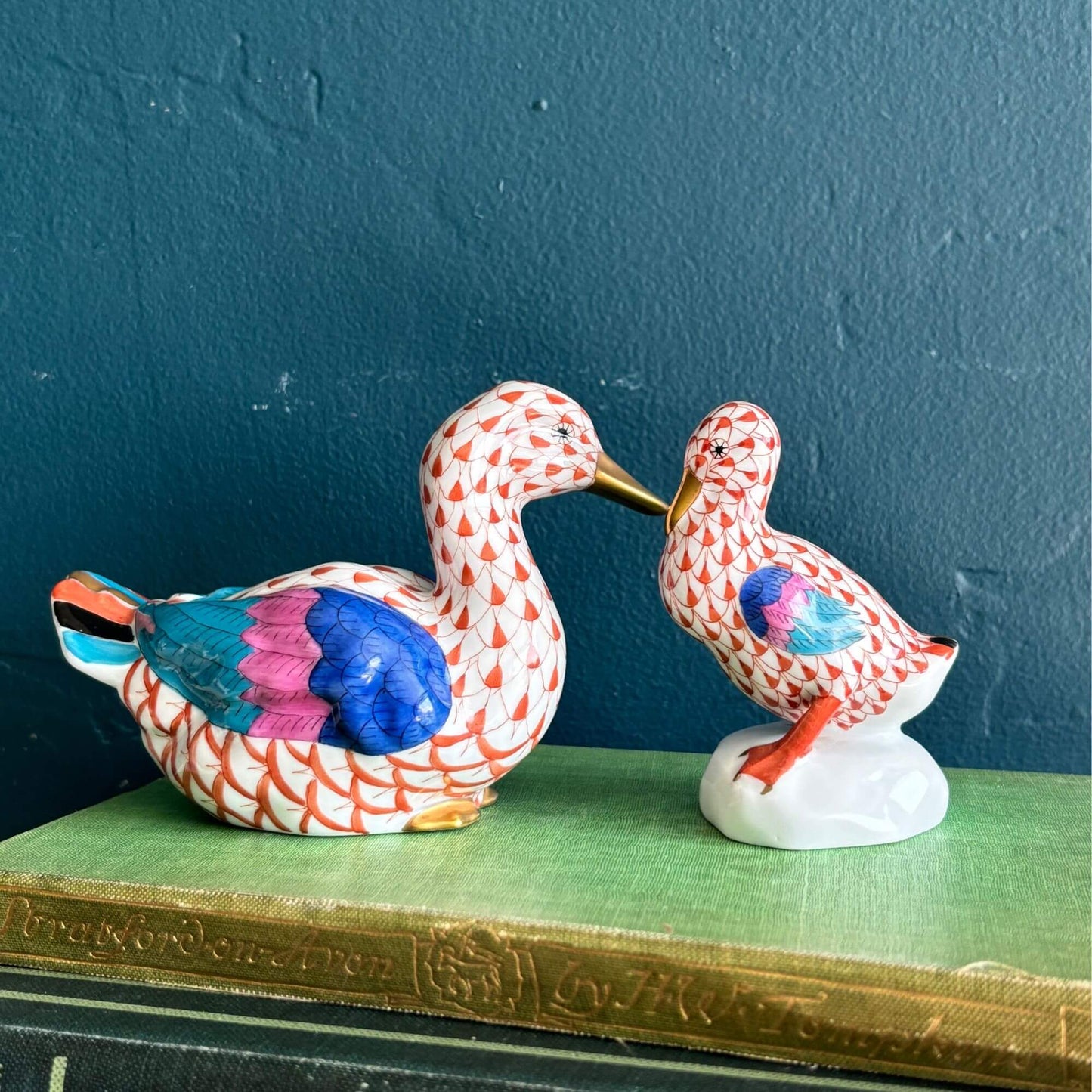 Herend Rust Orange fishnet Baby & Mama Duck Figurine image 5