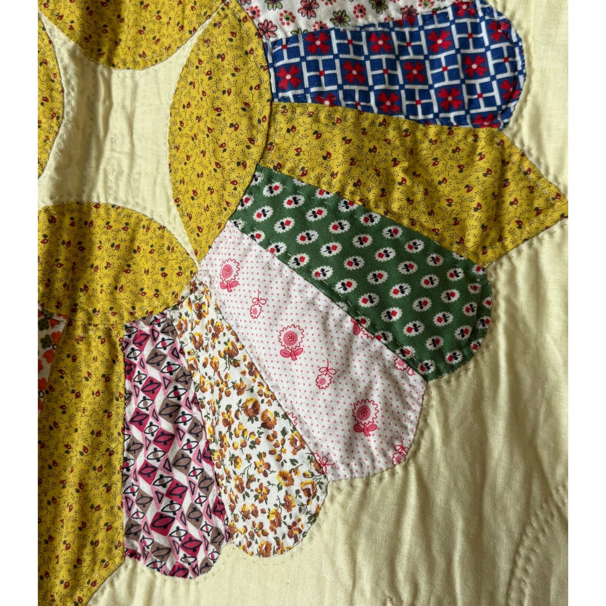 Vintage Fancy Dresden Plate 1960 Handmade Quilt image 3