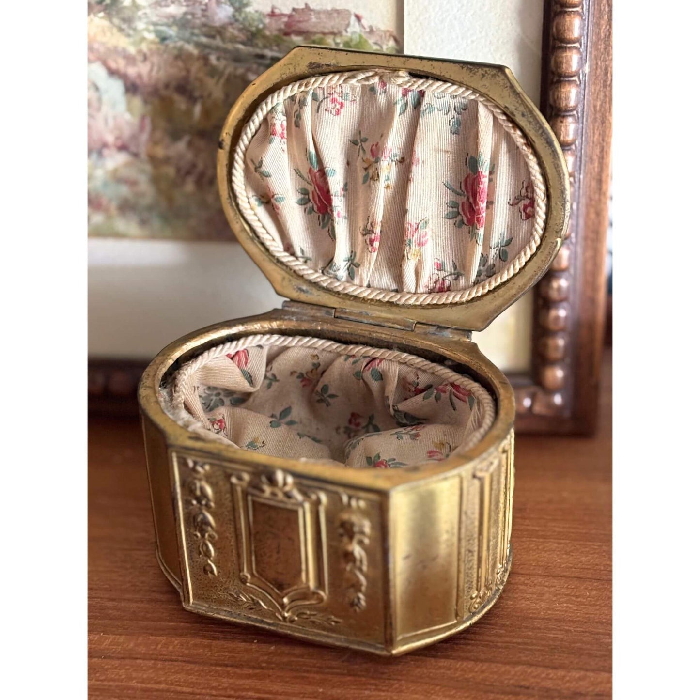 Vintage Gold Metal French style ring Casket Box image 1