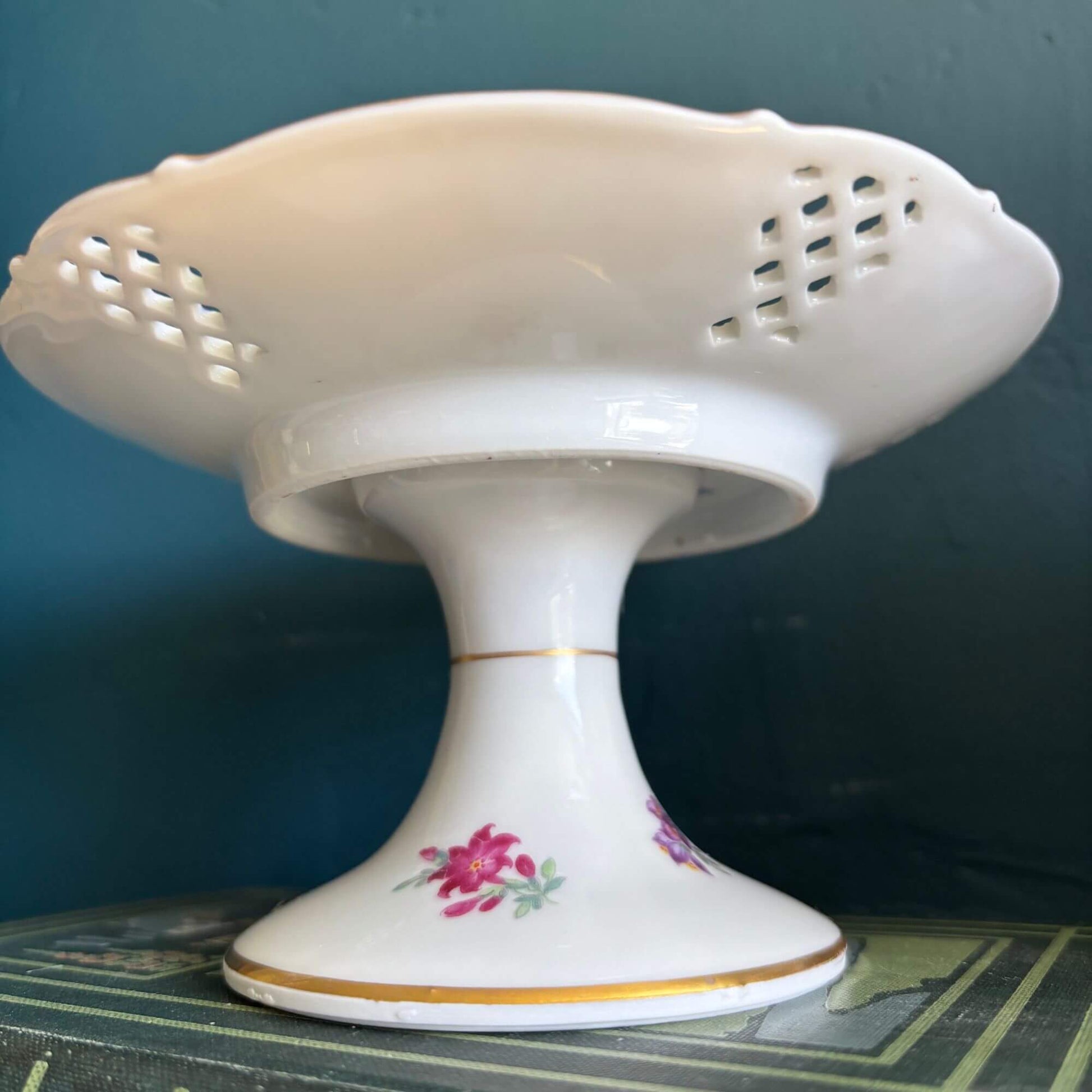 Early Dresden Schumann Reticulated Pedestal Compote Cake Plate image 4