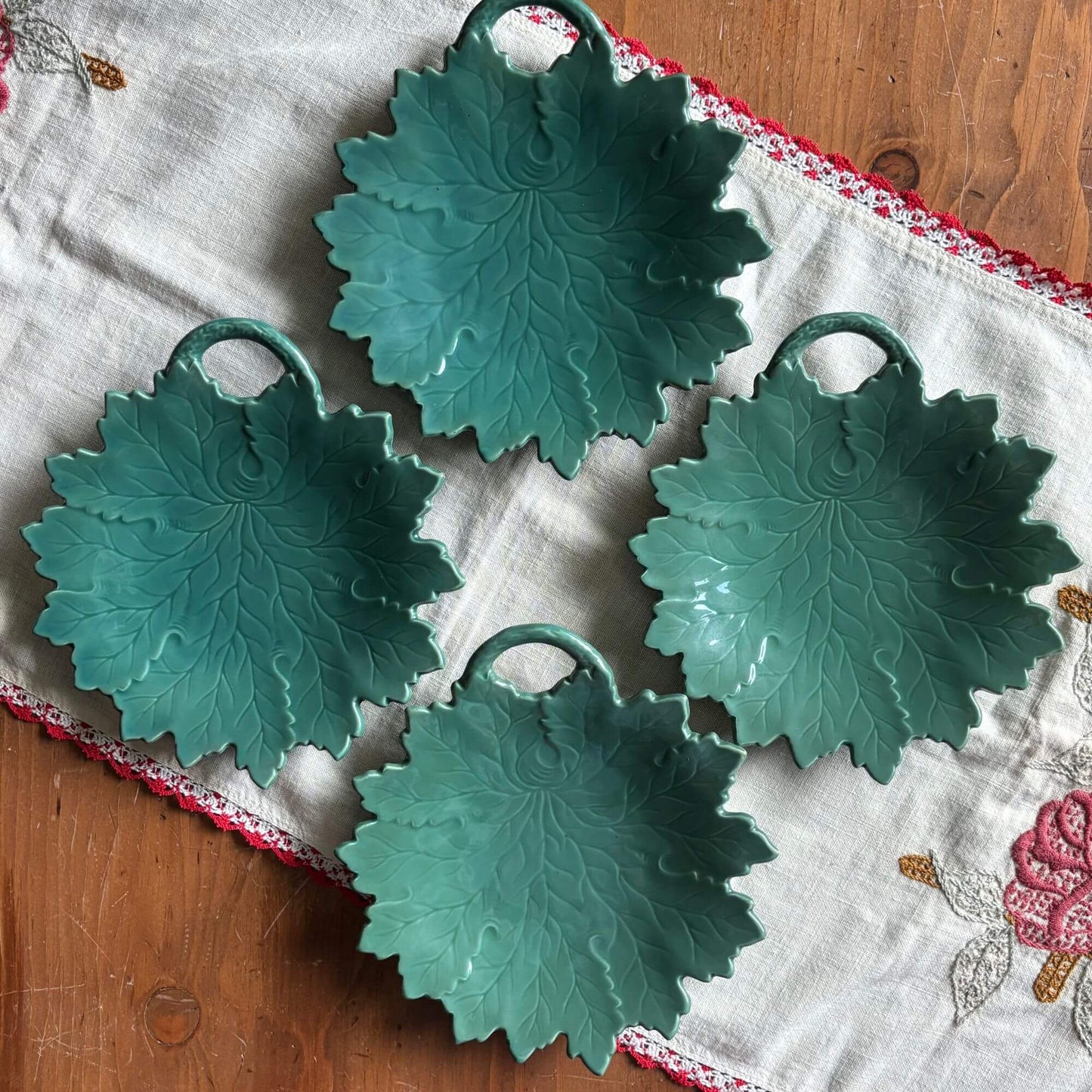 Vintage Green Leaf Plates Set of 4 with Handles image 1