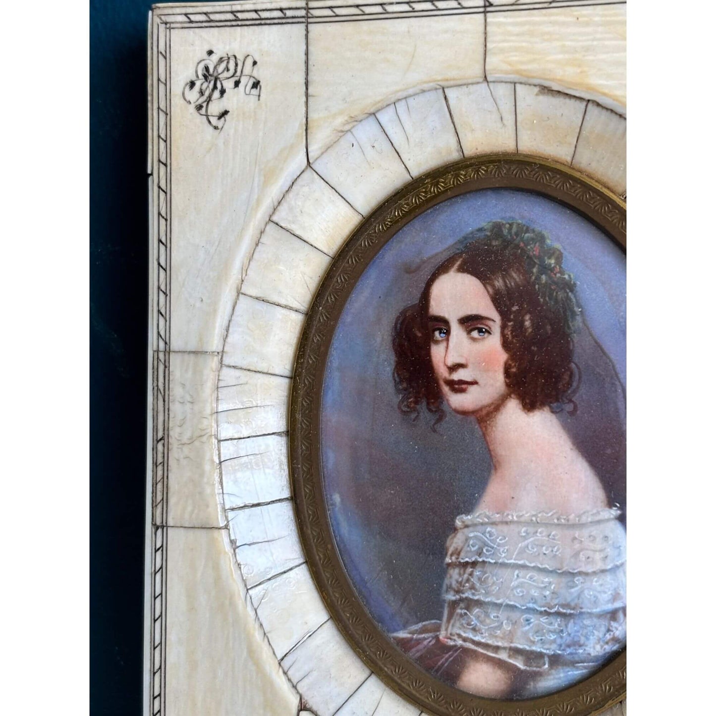 Antique 19th Century Hand Painted Miniature Woman Portrait image 2