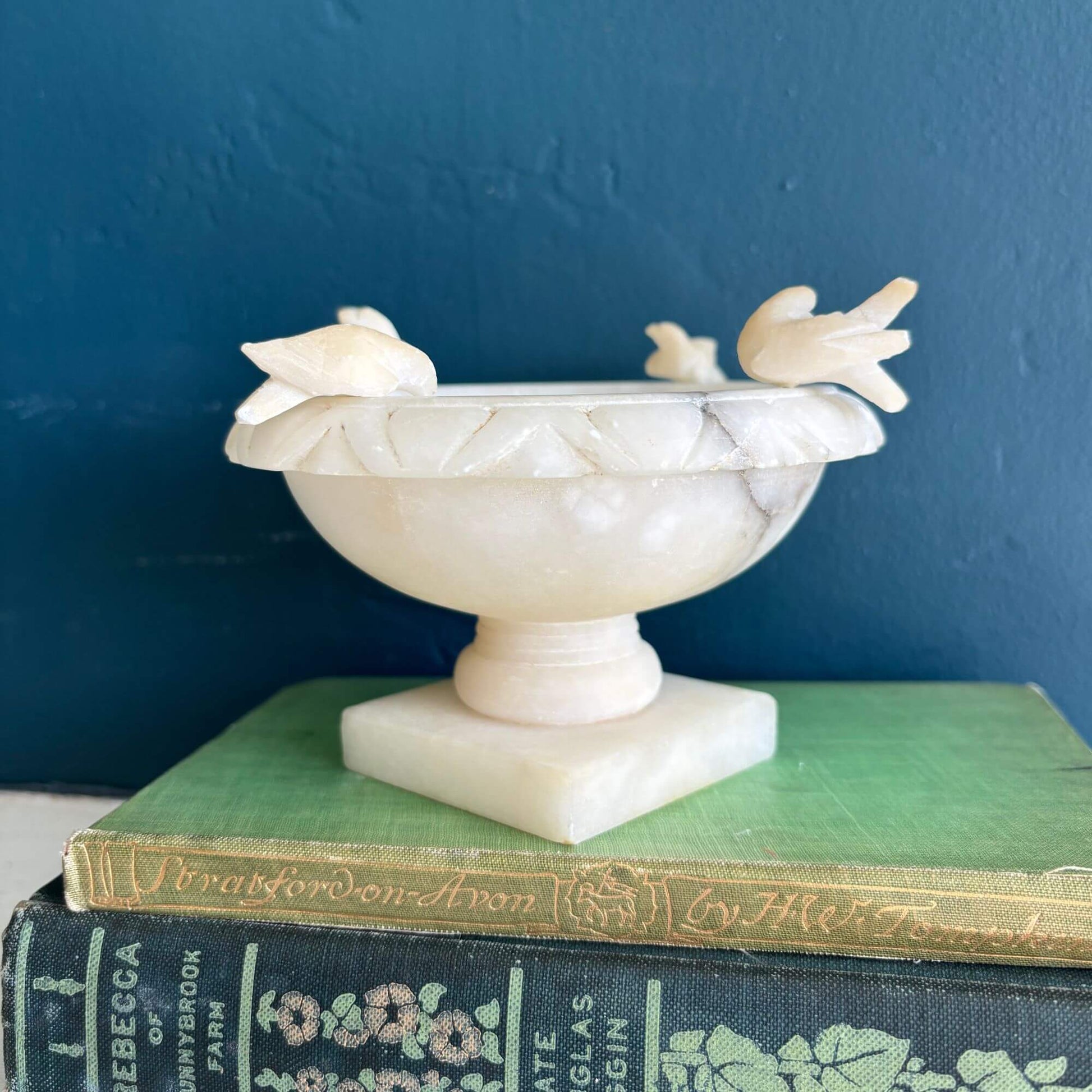 Alabaster Bird Bath w/ All Four Birds Italian image 1