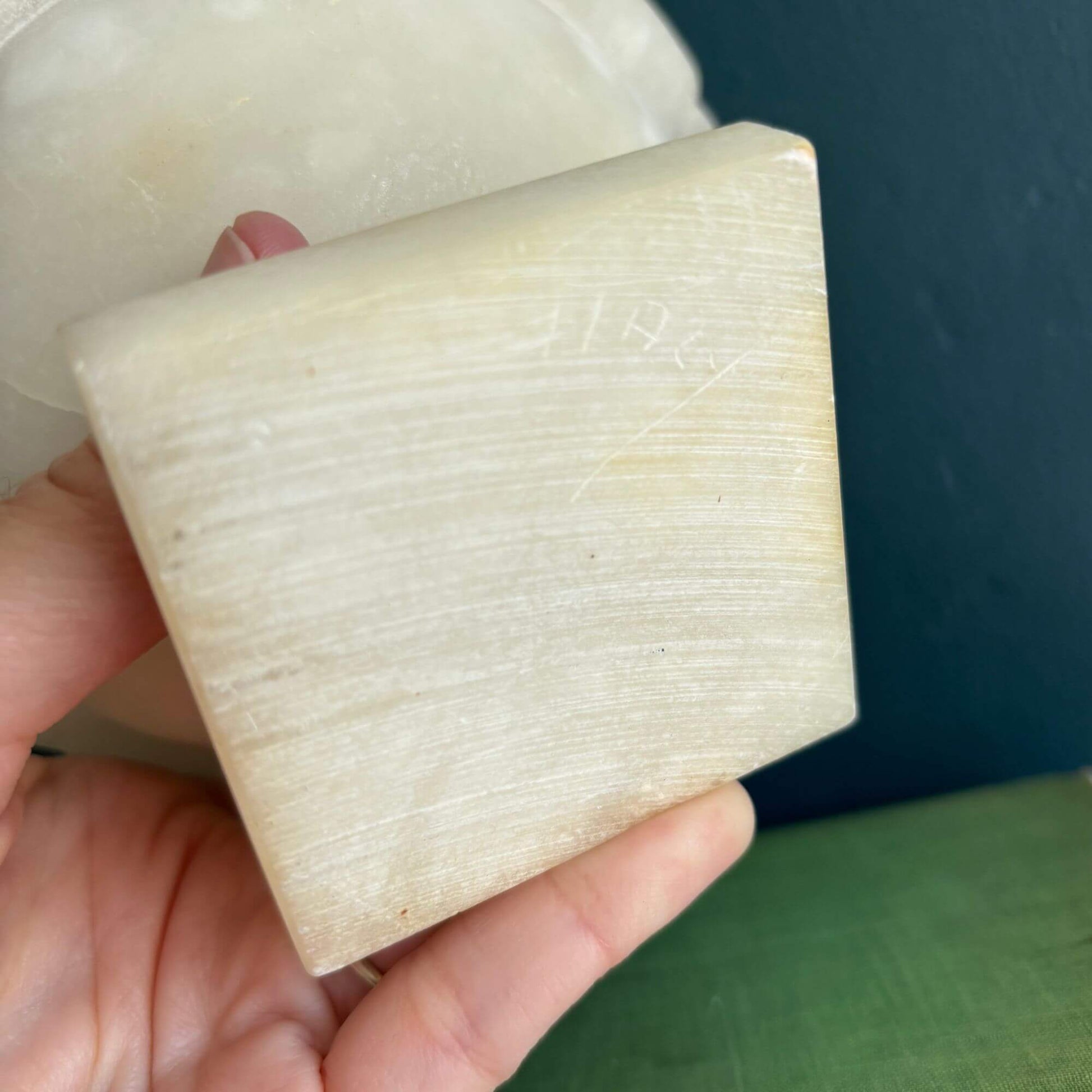 Alabaster Bird Bath w/ All Four Birds Italian image 3