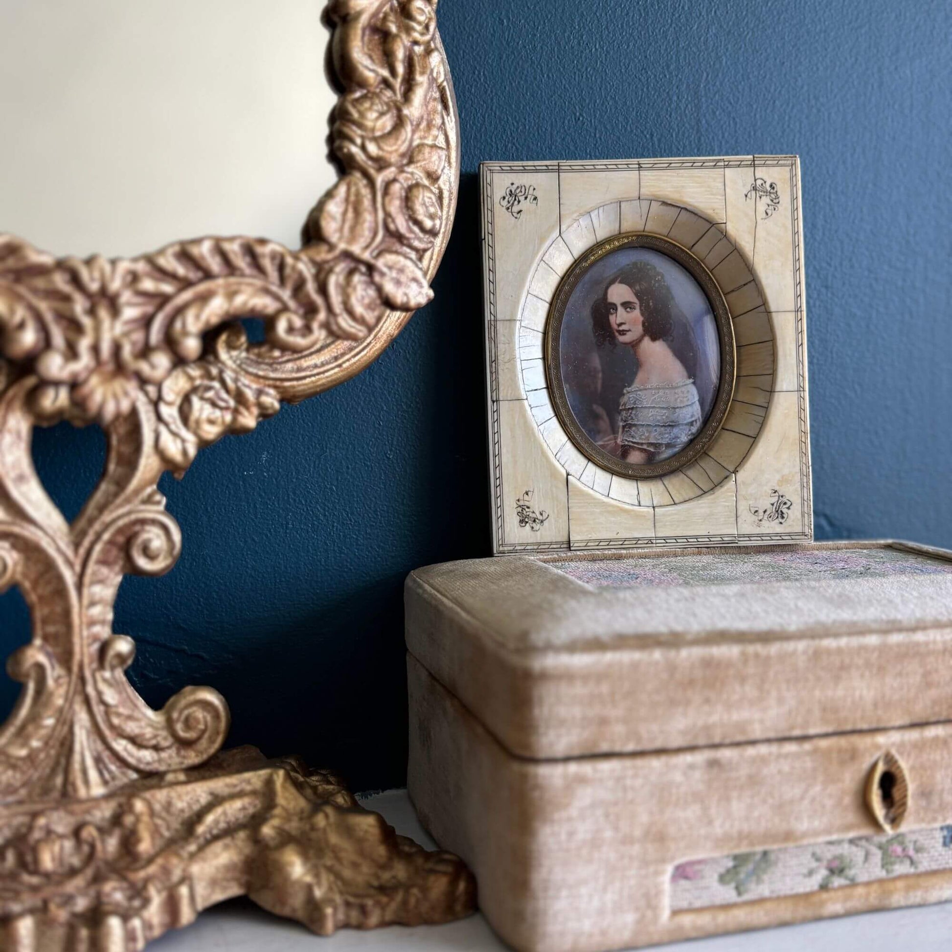 Antique 19th Century Hand Painted Miniature Woman Portrait image 3