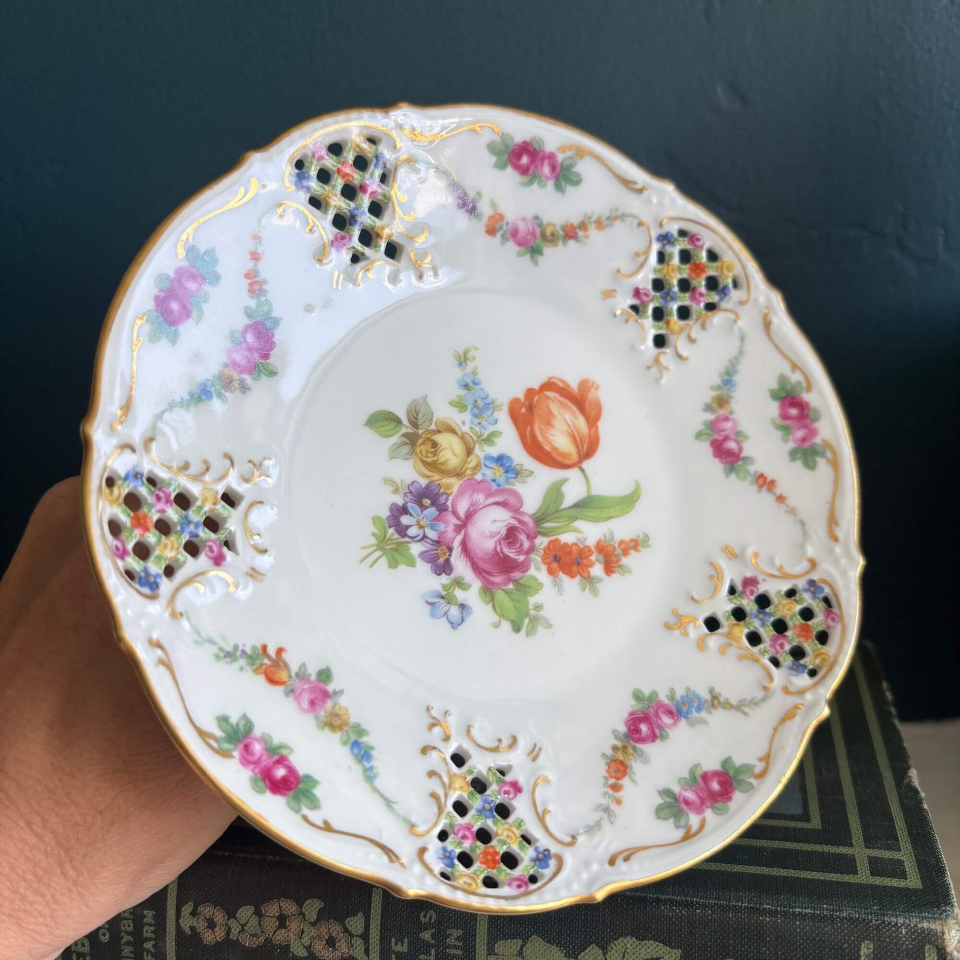 Early Dresden Schumann Reticulated Pedestal Compote Cake Plate image 2