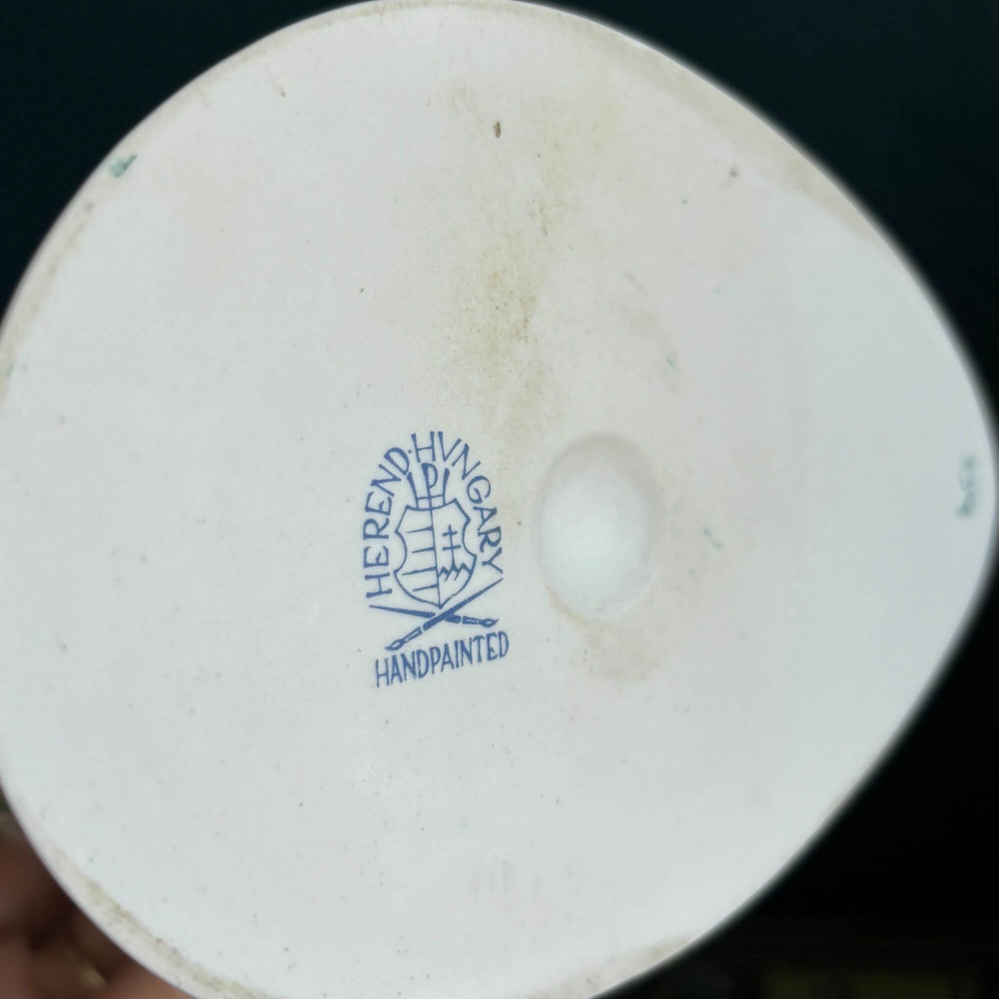 Large Herend Green Fishnet Goose figurine with Golden Egg 7.5" image 6