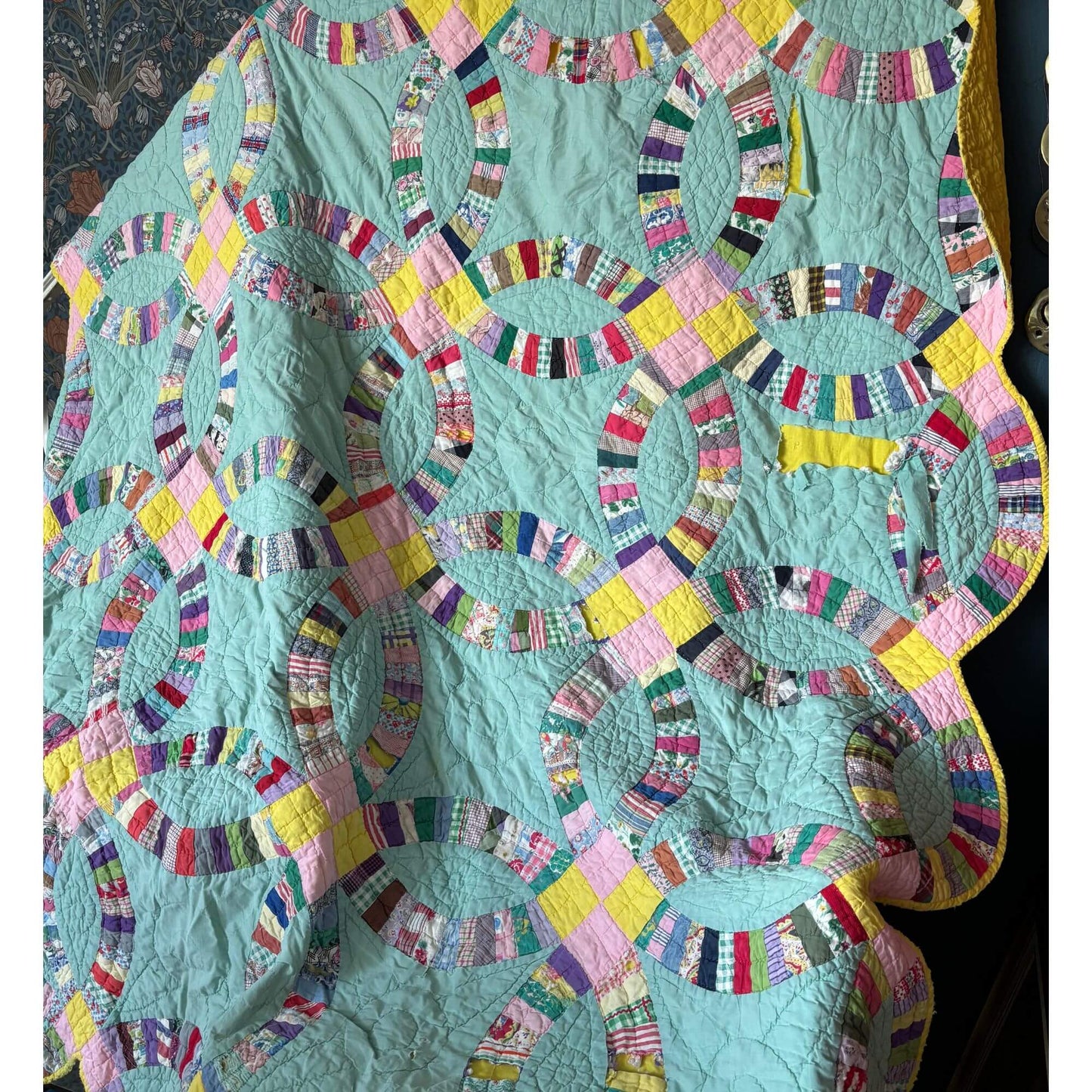 Vintage Double Wedding Ring Handmade Quilt image 0