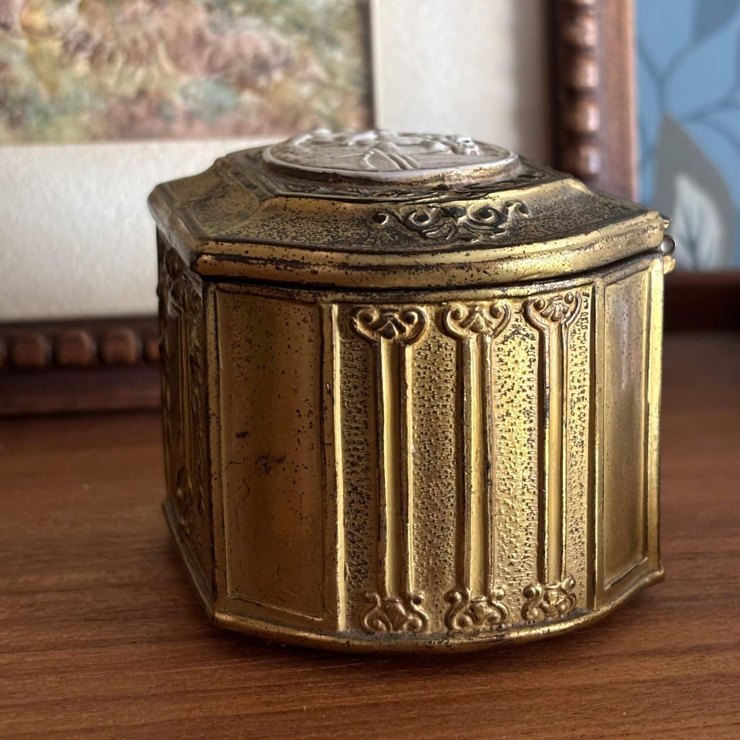 Vintage Gold Metal French style ring Casket Box image 4