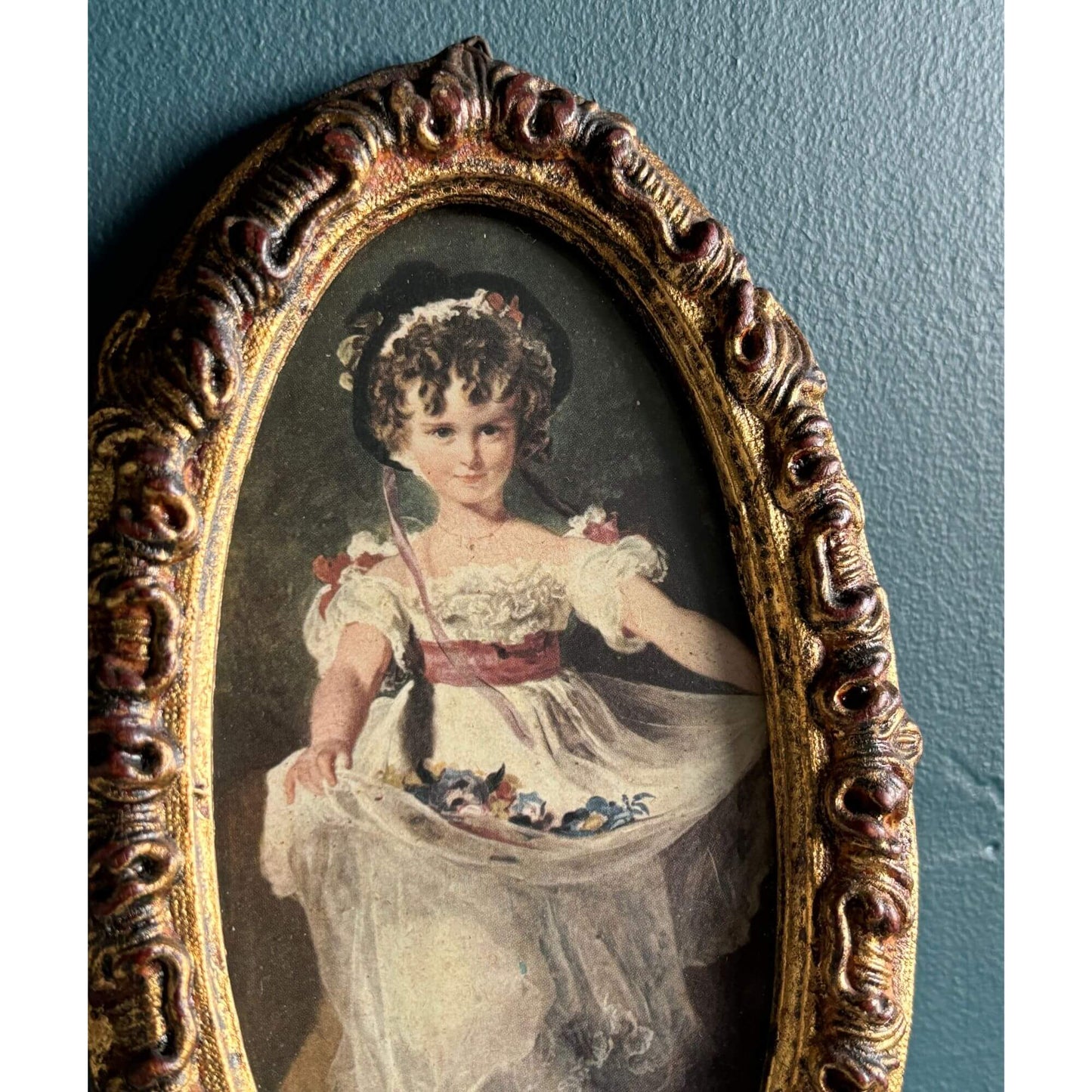 Vintage Hand Made Florentine Wooden Gilt Oval Frame image 2