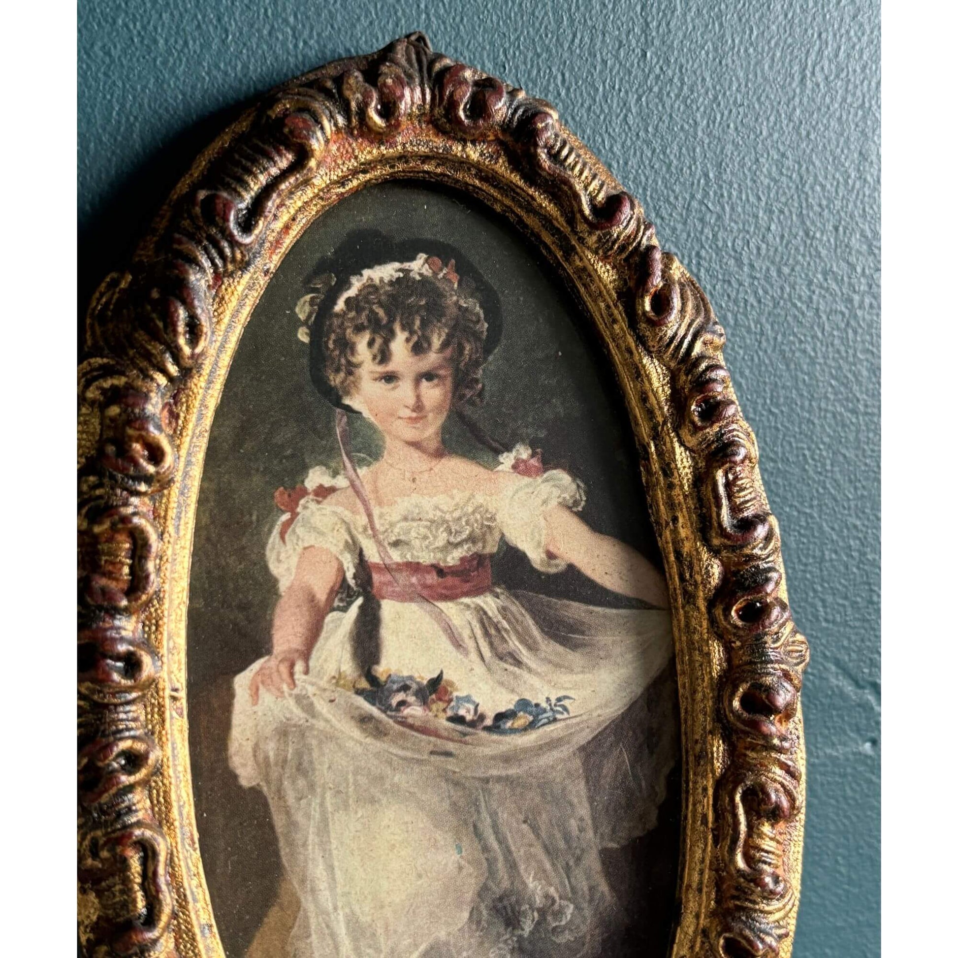 Vintage Hand Made Florentine Wooden Gilt Oval Frame image 2