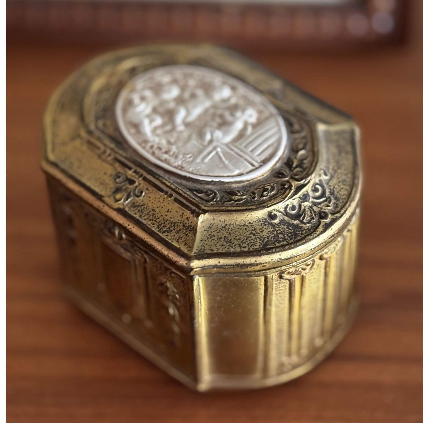 Vintage Gold Metal French style ring Casket Box image 0