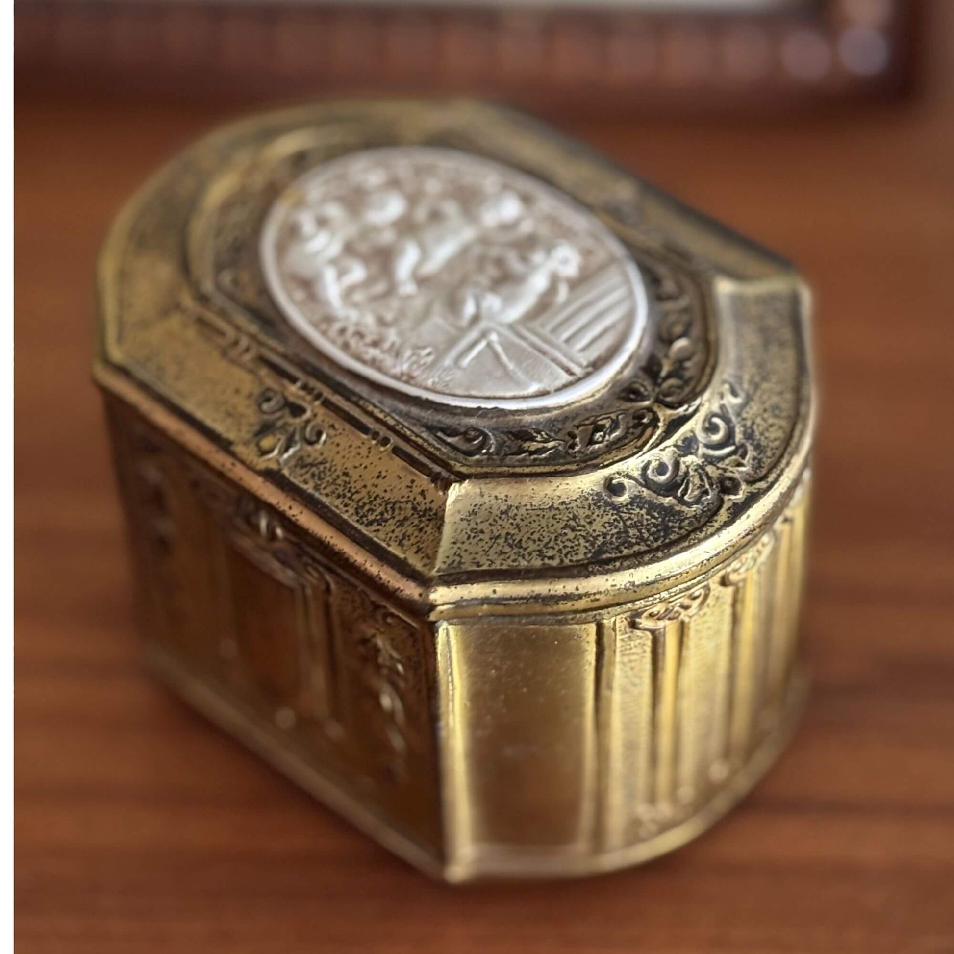 Vintage Gold Metal French style ring Casket Box image 0
