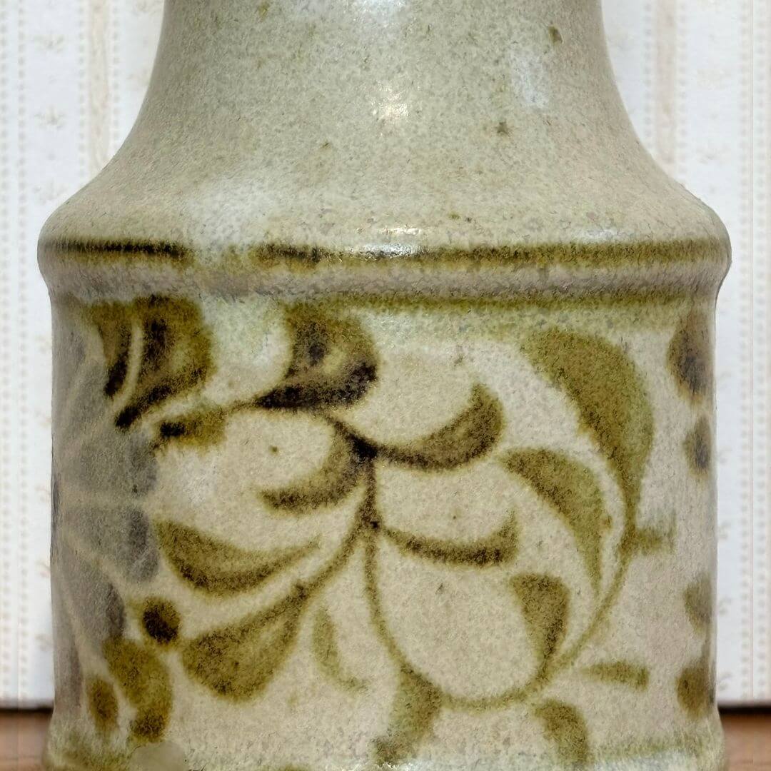 pottery vase