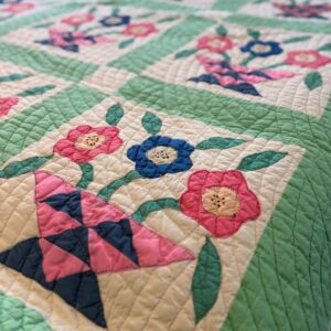Vintage Handmade Tulip Quilt
