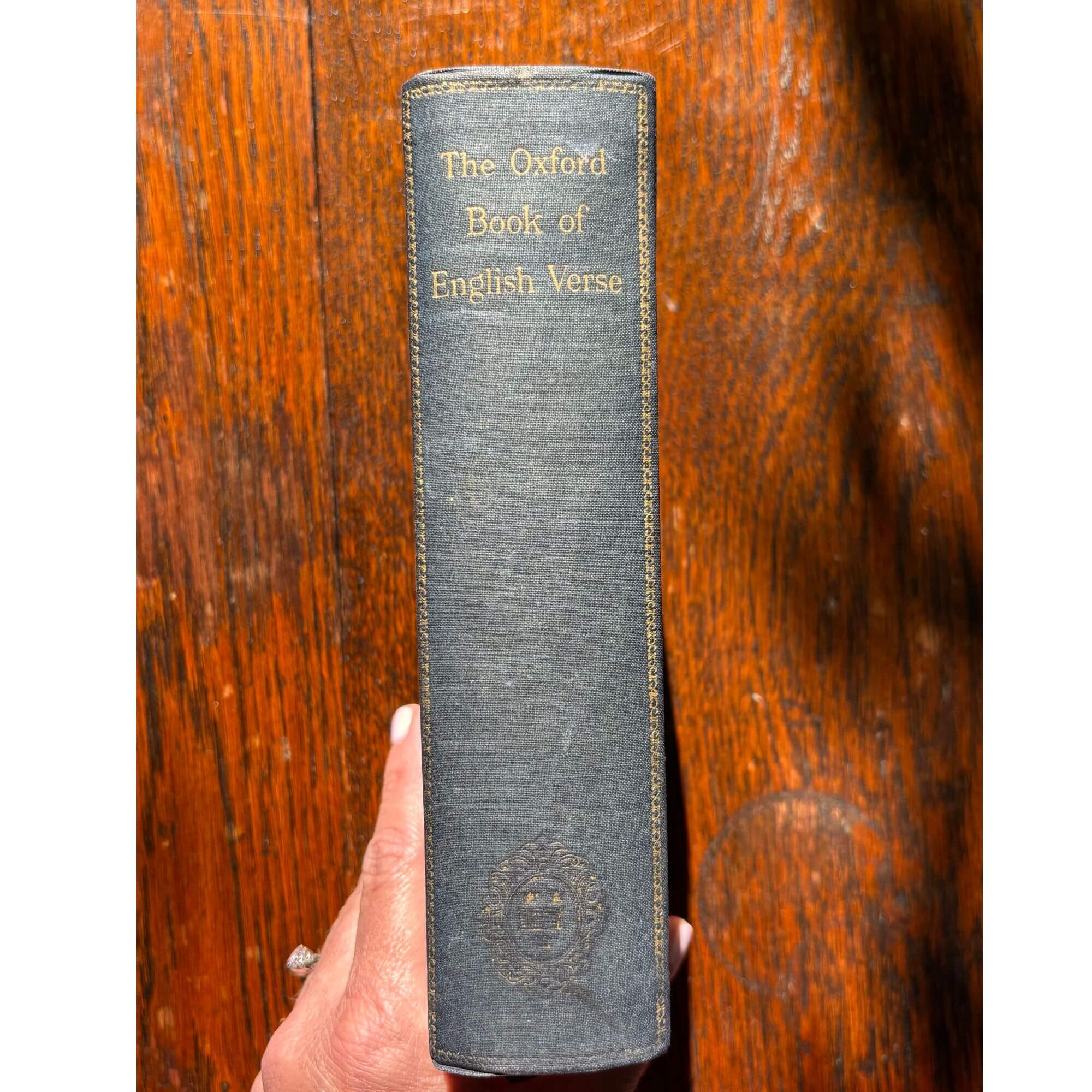 Vintage 85 year old book The Oxford Book of English Verse - Image 2