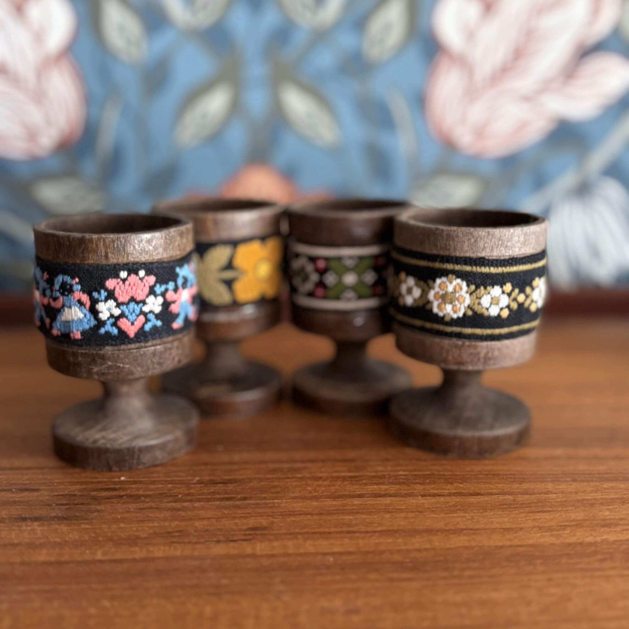 Vintage Tiroler Webkunst Austrian Wooden Egg Cup Holders Set of 4 - Image 3