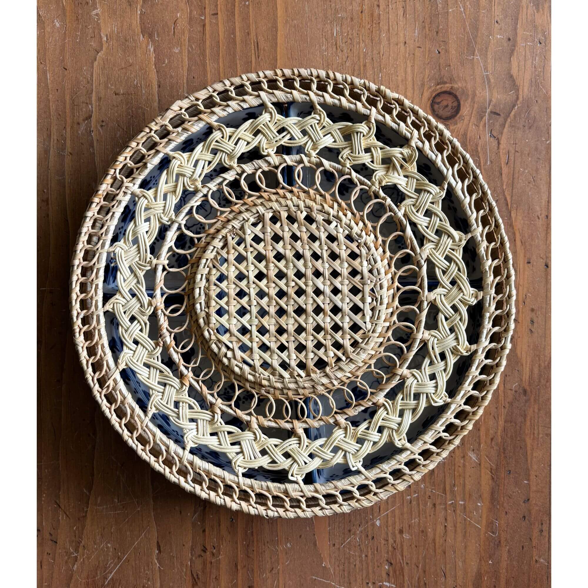 Vintage Blue & White Stoneware Dishes Rattan Wicker Tray - Image 4