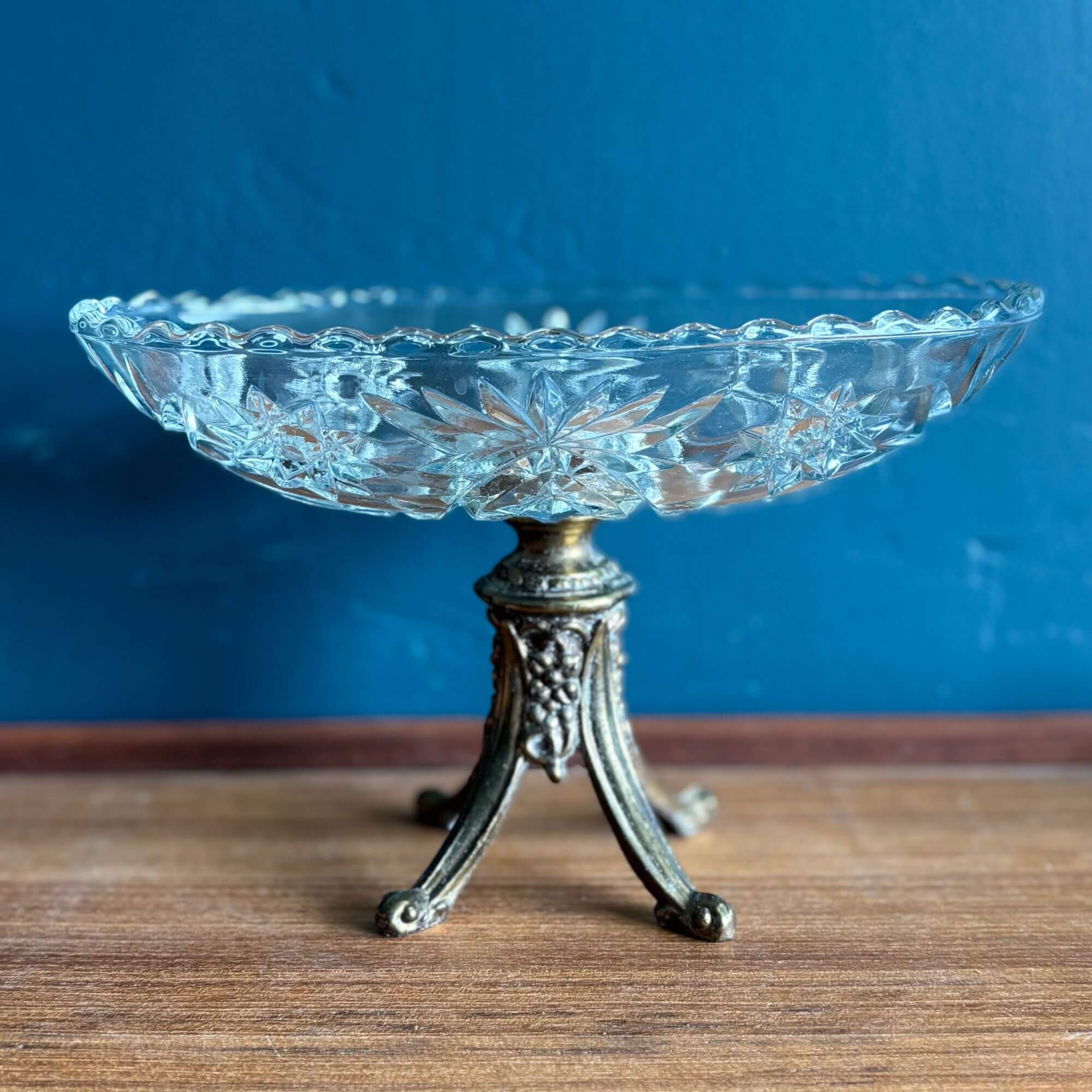 vintage crystal pedestal dish