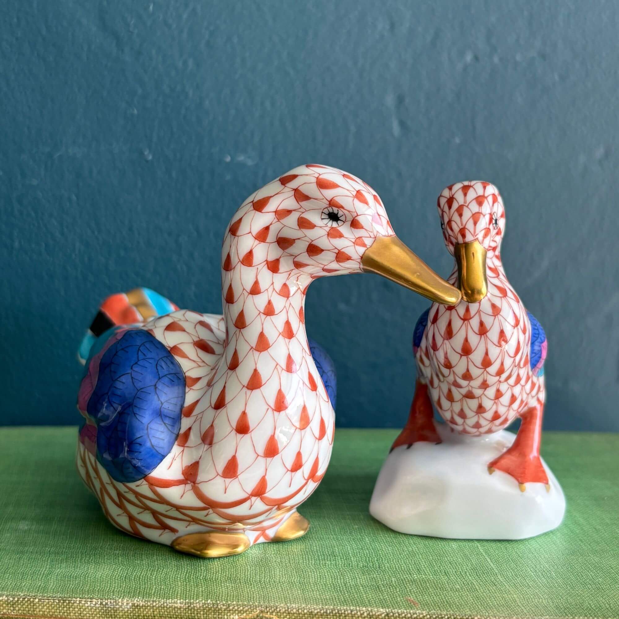 Herend rust fishnet duck